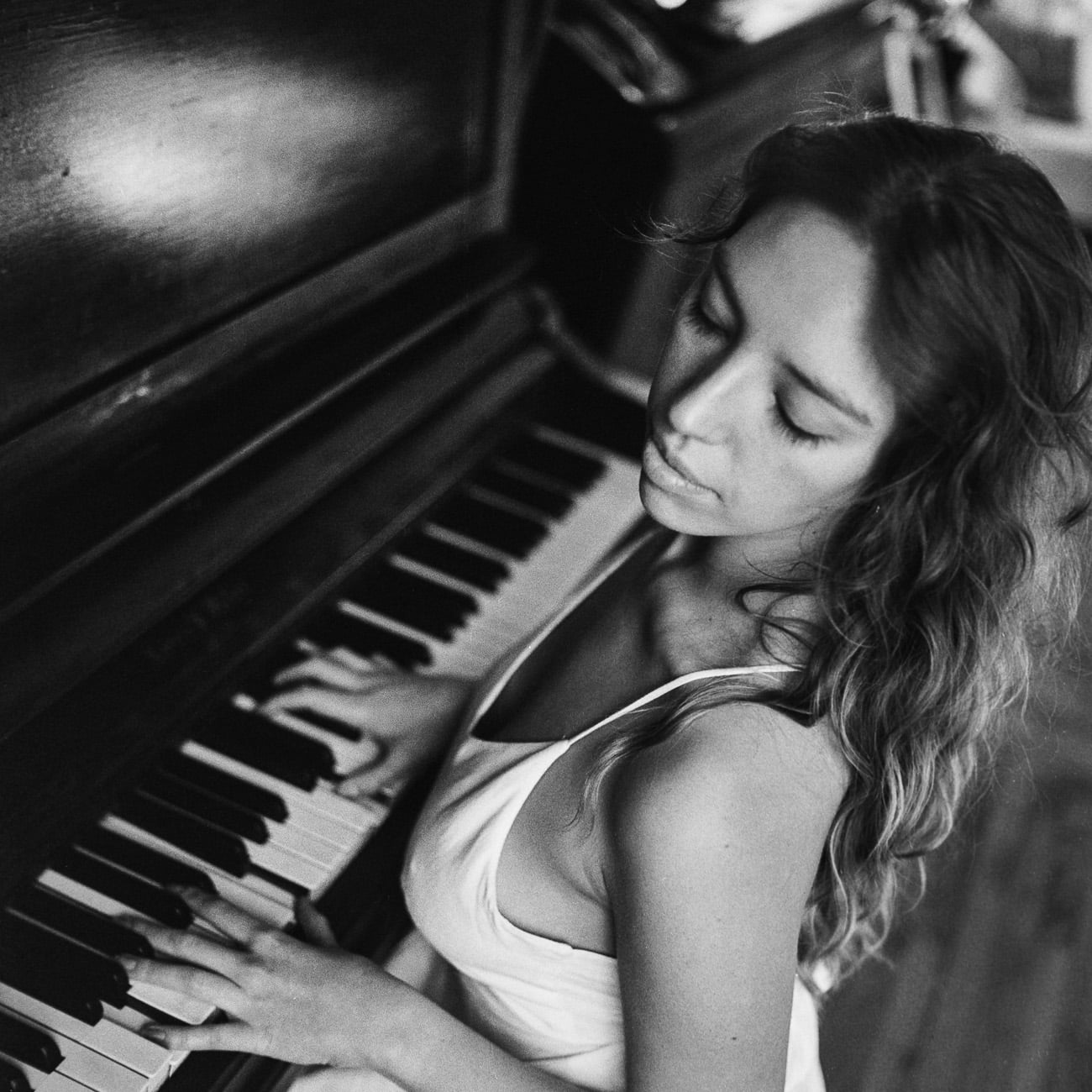 eva rosa piano chanteuse